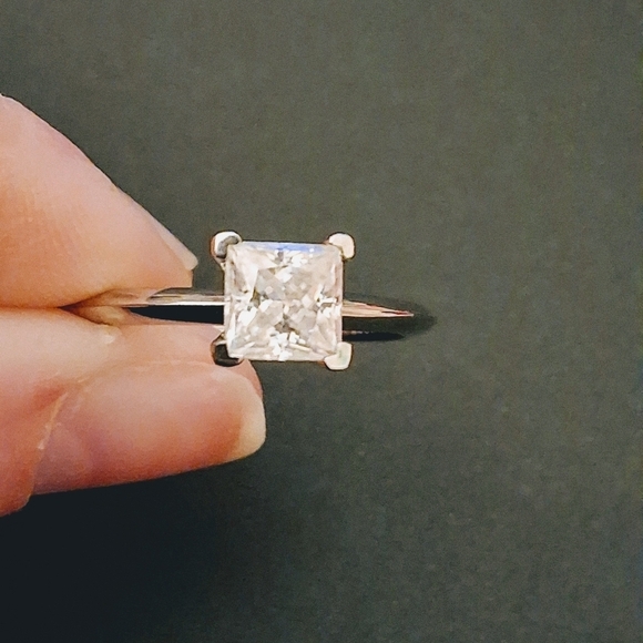 Moissanite 1ct Princess Cut Sterling Silver Ring Size 8 - New - Picture 9 of 10